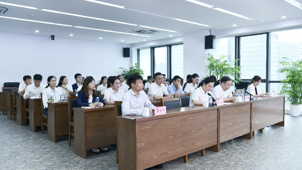 道德講堂 | 弘揚新時代航海精神，爭當(dāng)向海圖強奮楫者！