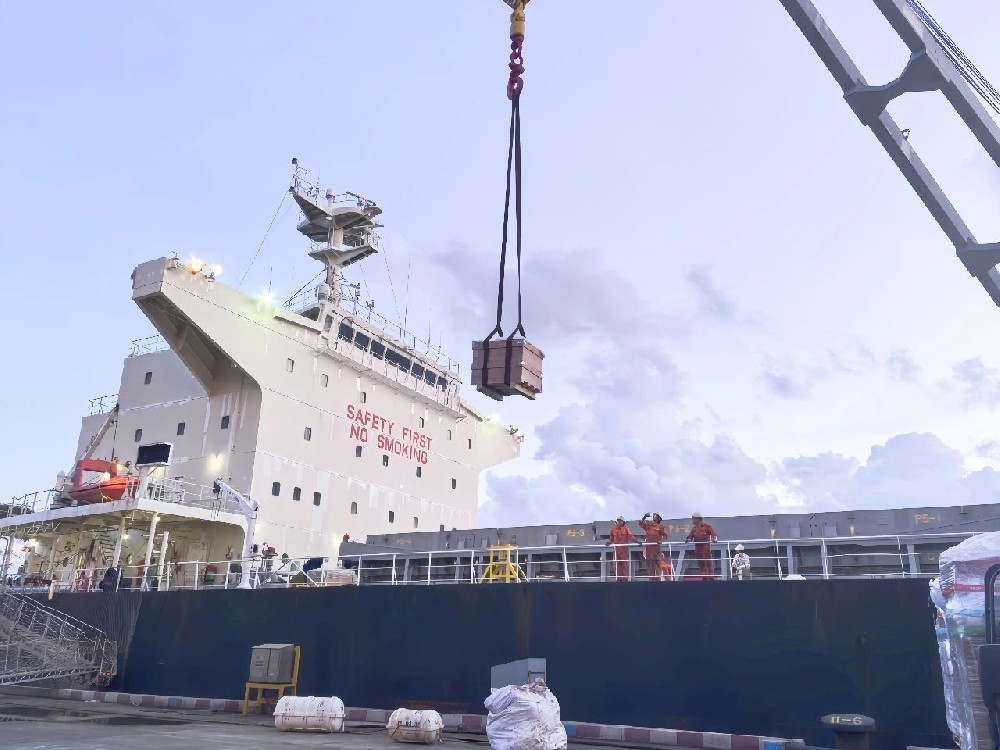 以“半年紅”沖刺“全年勝”丨省外供公司：聚焦核心業(yè)務(wù)突破，精準(zhǔn)賦能港口保障