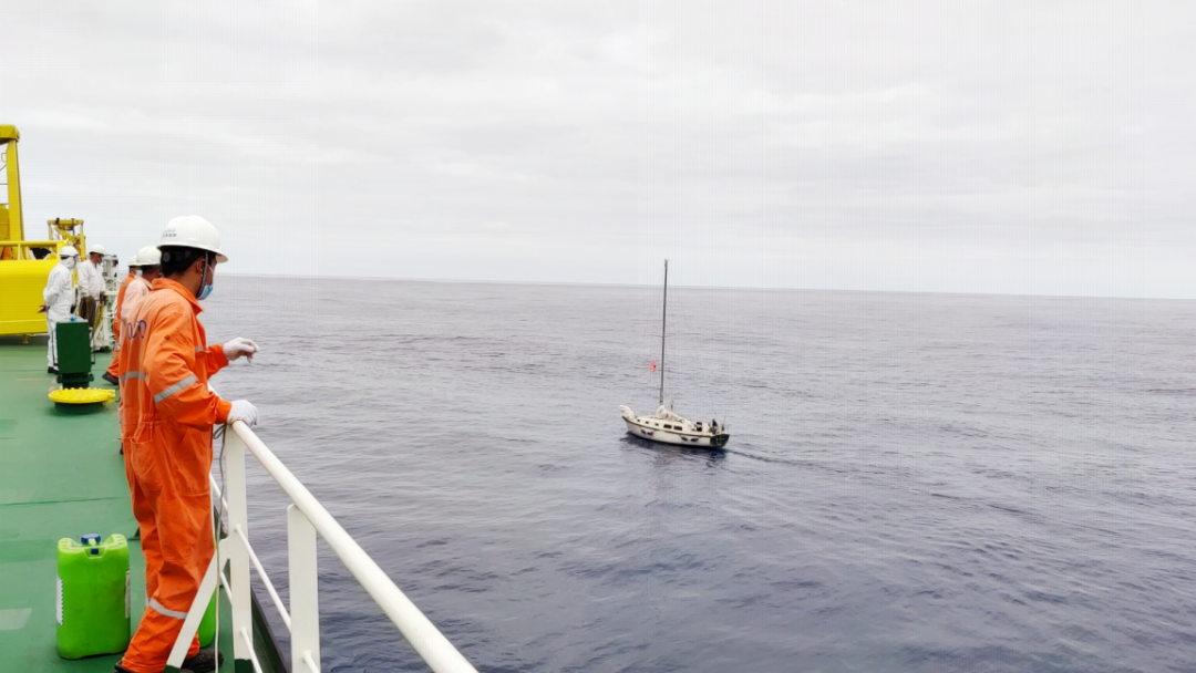 聽船長(zhǎng)講故事 | 我們?cè)跂|北太平洋救了一條美國(guó)帆船