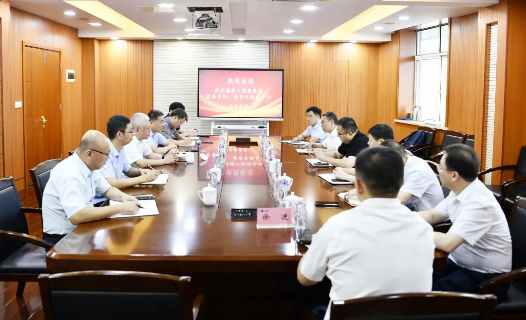 連云港港口控股集團拜訪江蘇遠(yuǎn)洋就進(jìn)一步深化戰(zhàn)略合作達(dá)成共識