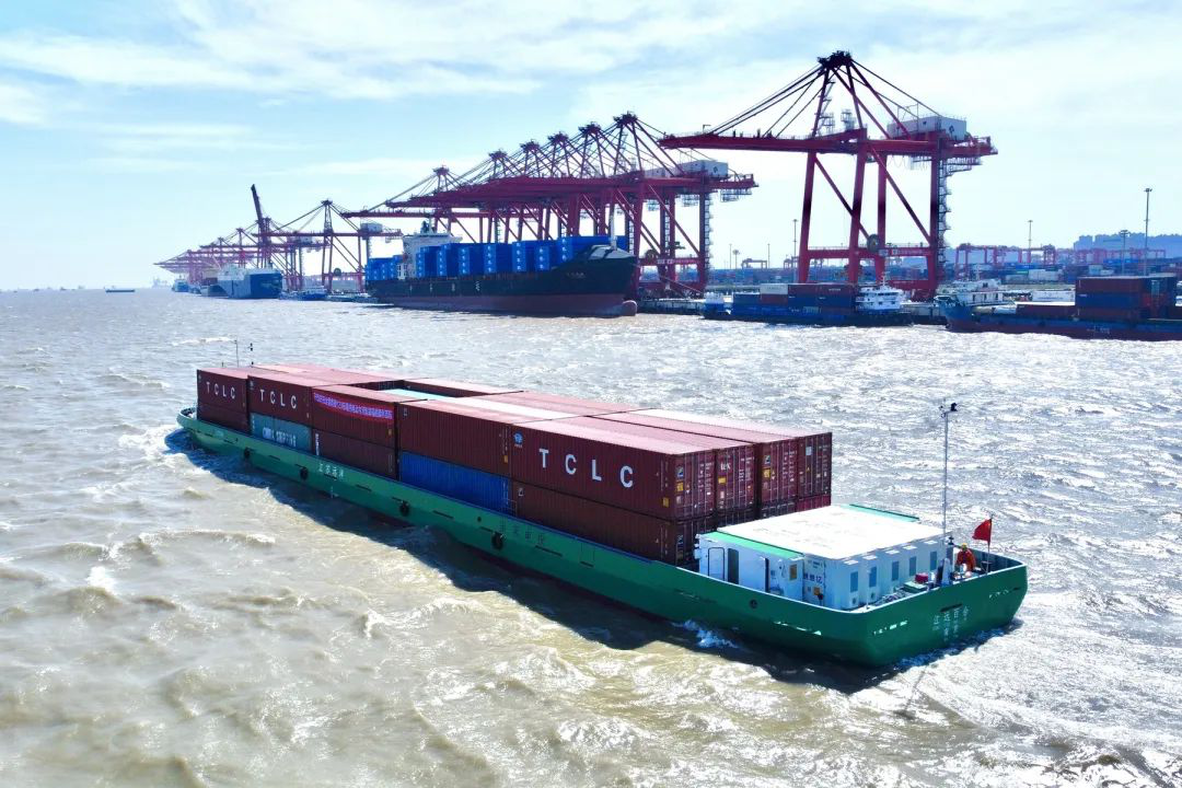 首航！全國第一艘！