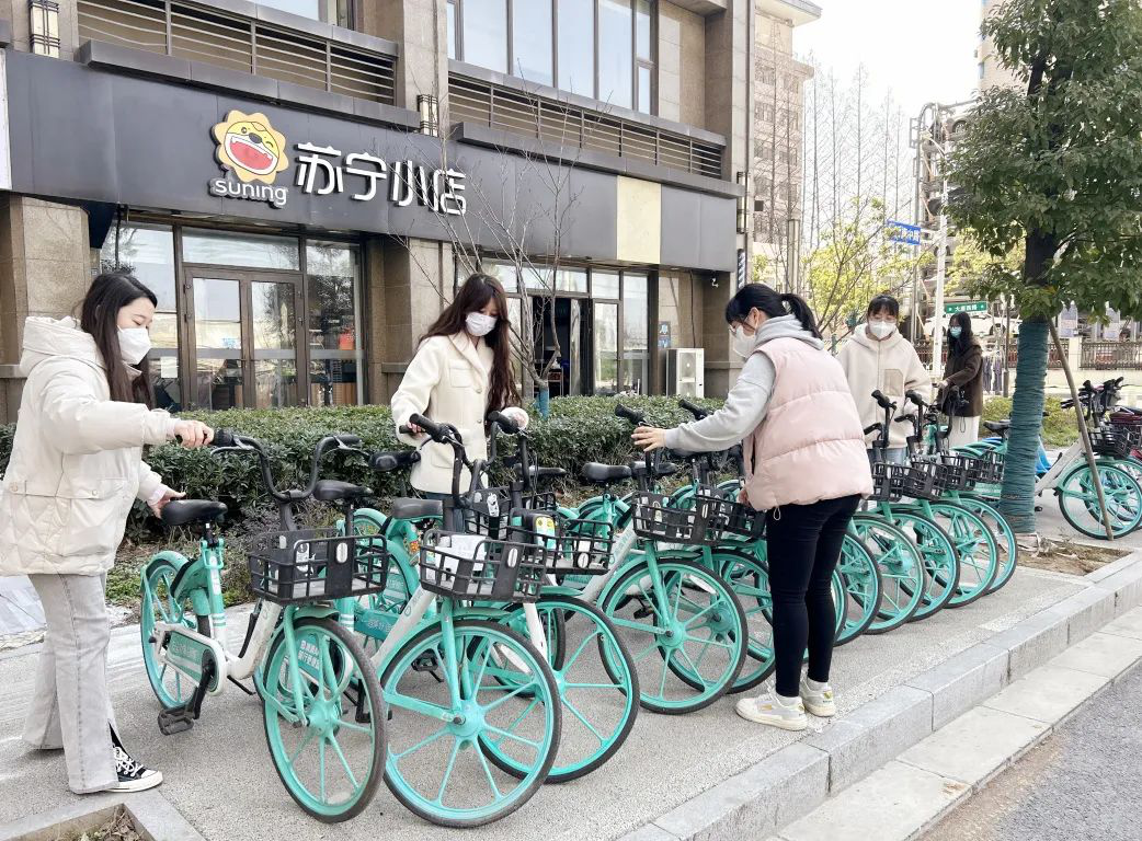 匯聚遠洋青春力量，傳承發(fā)揚雷鋒精神——新世紀團支部開展學雷鋒活動