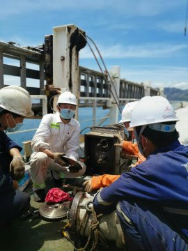 遠(yuǎn)洋船舶守護(hù)人 藍(lán)色沃土譜華章——記省國(guó)資委優(yōu)秀共產(chǎn)黨員、輪機(jī)長(zhǎng)尹圣國(guó)