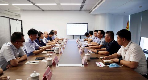 省港口集團(tuán)長江集裝箱事業(yè)部、航運事業(yè)部聯(lián)合赴鹽城港交流洽談